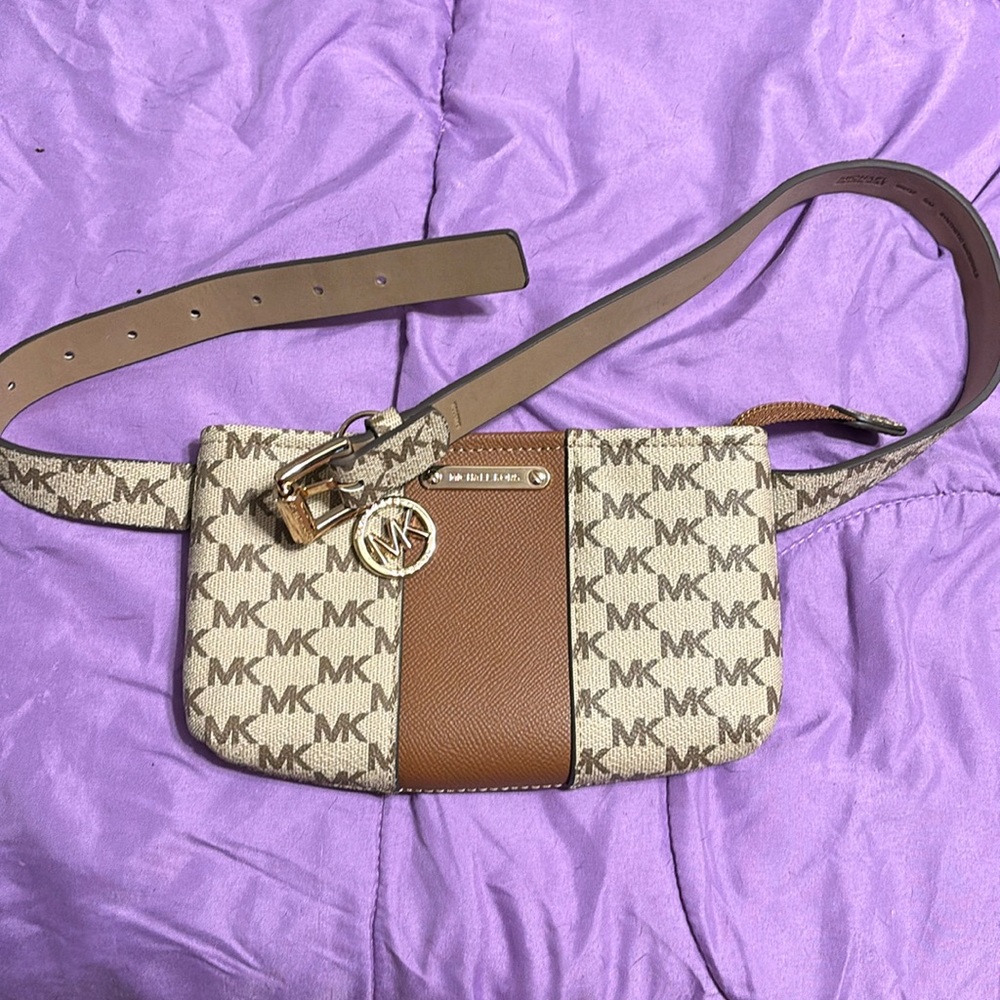 Brand new Michael Kors crossbody fanny pack